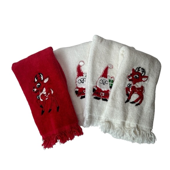 HOLIDAY EMBROIDERED TOWEL SET SANTA & REINDEER CHRISTMAS DECOR FOUR TOWEL BUNDLE - Picture 1 of 14